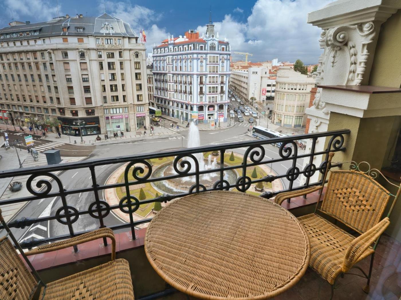 Housingleon Gaudi Suites Exteriör bild